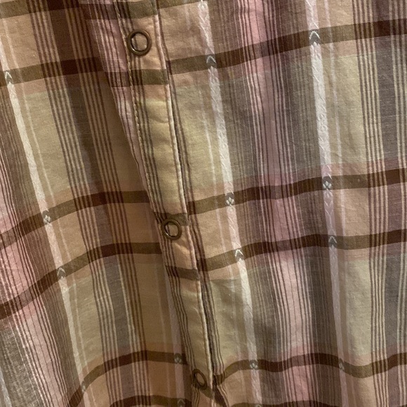 Womens Long sleeve light weight button up - Picture 3 of 3